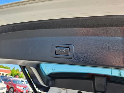 Used 2019 Subaru Ascent Touring w/ Popular Package #3 AWD/4WD image 12