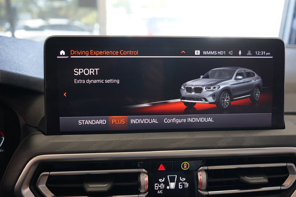 Used 2022 BMW X4 xDrive30i w/ Parking Assistance Package AWD/4WD image 38