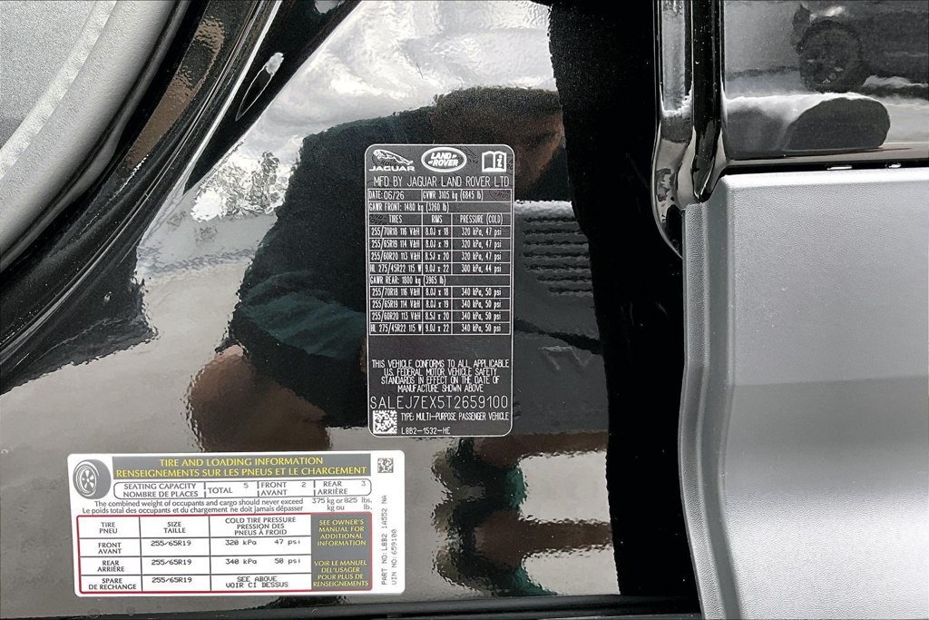 New 2026 Land Rover Defender 110 S AWD/4WD image 8