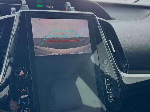Used 2019 Toyota Prius Prime Advanced w/ Carpet Mat Package FWD image 10