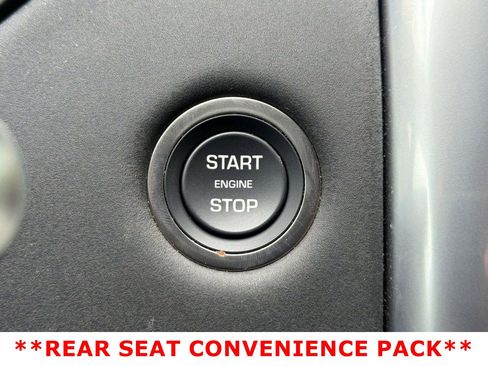 Used 2025 Land Rover Discovery S AWD/4WD image 36