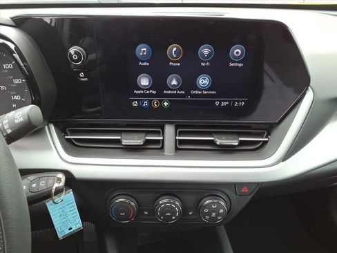 Certified 2025 Chevrolet Trax LS w/ LS Convenience Package image 18