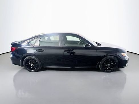 Used 2025 Honda Civic Sport image 9