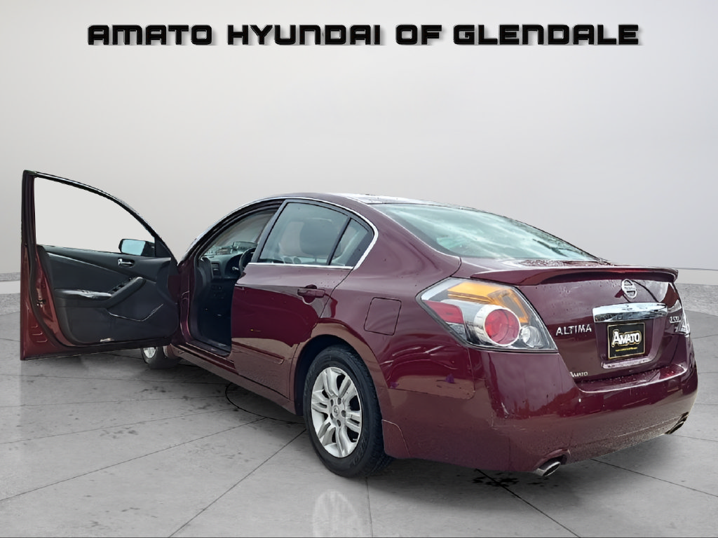 Used 2010 Nissan Altima 2.5 SL w/ SL Pkg FWD image 5