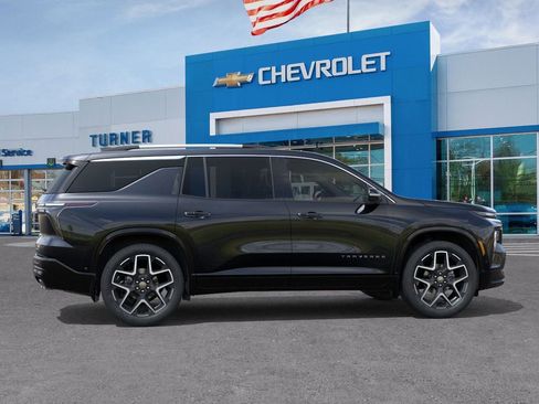 New 2026 Chevrolet Traverse High Country w/ LPO, Floor Liner Package AWD/4WD image 5