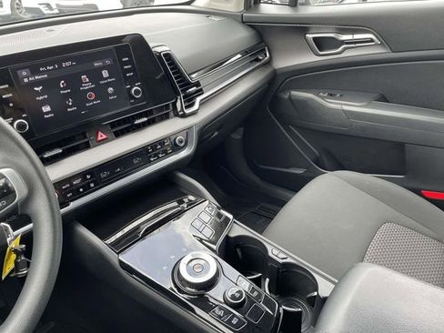 Used 2023 Kia Sportage LX image 23