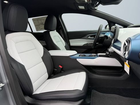 New 2026 Chevrolet Equinox EV LT image 15