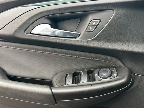 Used 2021 Chevrolet TrailBlazer RS w/ Sun and Liftgate Package image 10