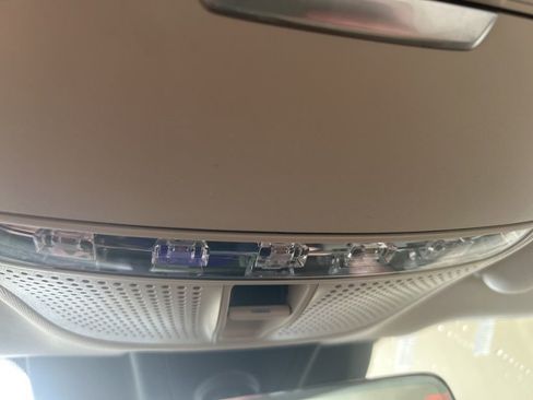 Used 2021 Mercedes-Benz E 350 4MATIC Sedan w/ Premium Package image 10