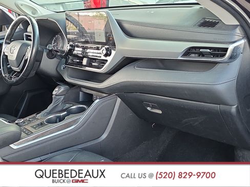 Used 2022 Toyota Highlander Platinum AWD/4WD image 19