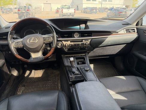 Used 2018 Lexus ES 350 w/ Premier Package FWD image 7