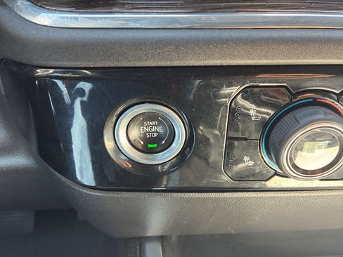 Used 2022 Chevrolet Silverado 1500 RST AWD/4WD image 35