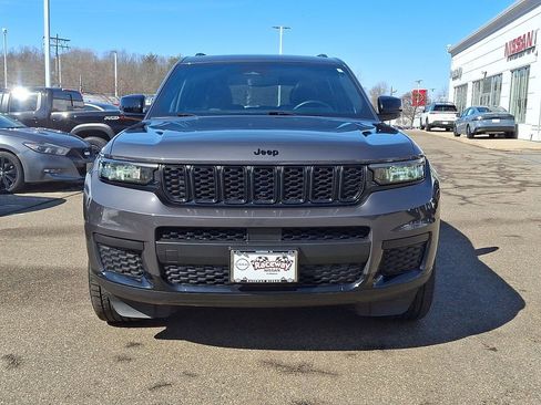 Used 2023 Jeep Grand Cherokee L Laredo AWD/4WD image 3
