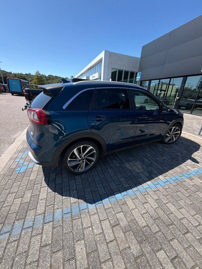 Used 2019 Kia Niro Touring FWD image 14