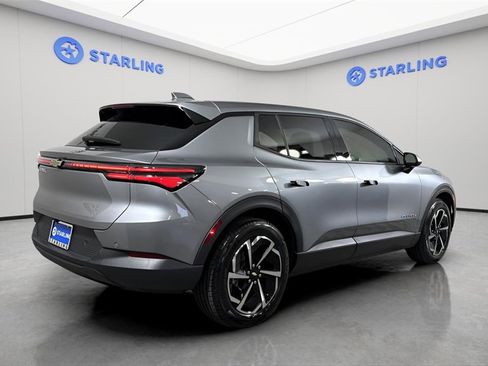 Used 2026 Chevrolet Equinox EV LT image 9