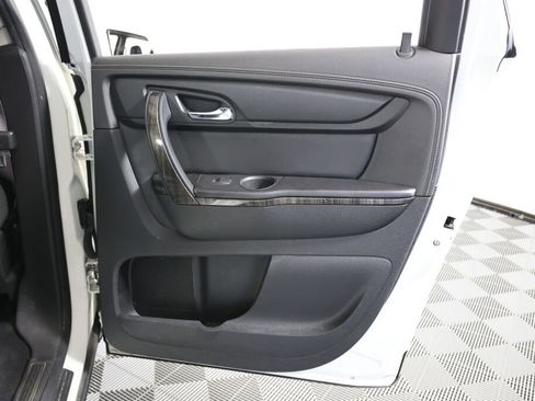 Used 2015 GMC Acadia SLT image 22