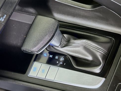 Used 2024 Hyundai Elantra SE FWD image 20