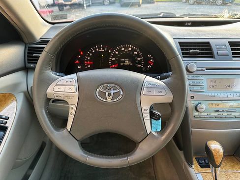 Used 2007 Toyota Camry XLE image 18