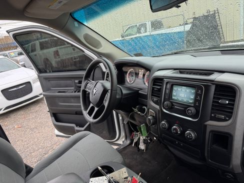 Used 2016 RAM 1500 Express image 7