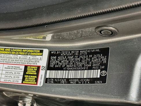 Used 2025 Toyota Camry SE FWD image 12