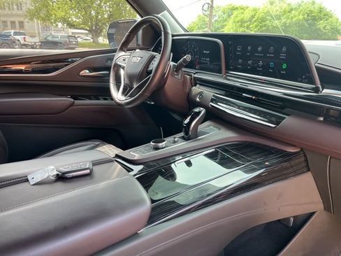 Used 2023 Cadillac Escalade V AWD/4WD image 23
