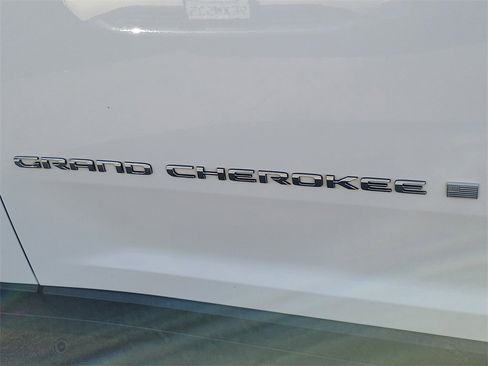 Used 2021 Jeep Grand Cherokee L Limited image 27