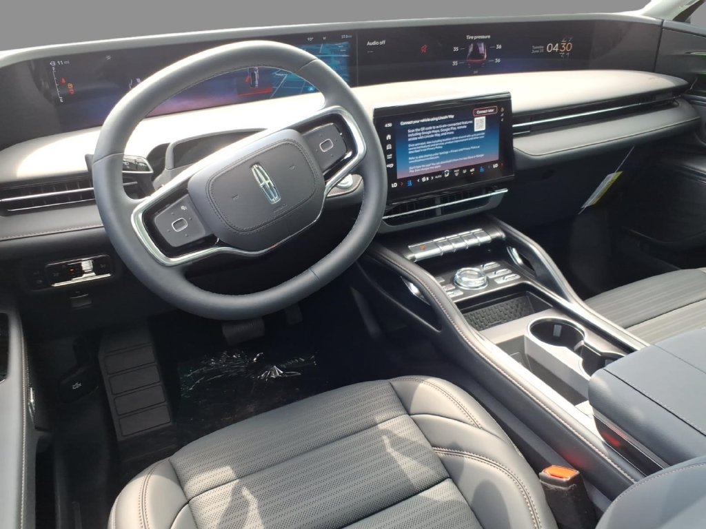 New 2026 Lincoln Nautilus Reserve w/ Jet Appearance Package AWD/4WD image 5