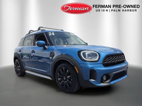 Used 2024 MINI Cooper Countryman S w/ Premium Package FWD image 1