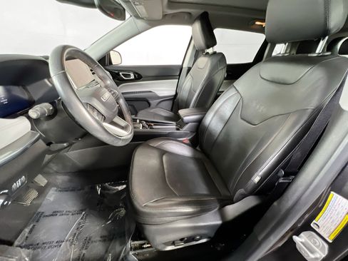 Used 2022 Jeep Compass Limited w/ Elite Group AWD/4WD image 22