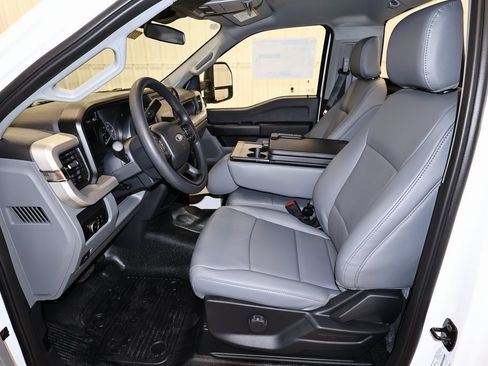 New 2026 Ford F550 4x4 Regular Cab Super Duty image 10