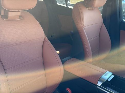 Certified 2025 Mercedes-Benz GLC 300 image 7