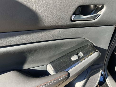 Used 2024 Nissan Altima 2.5 SR w/ SR Premium Package image 12