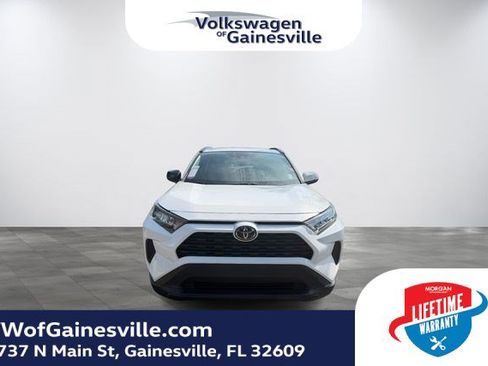 Used 2021 Toyota RAV4 LE FWD image 2