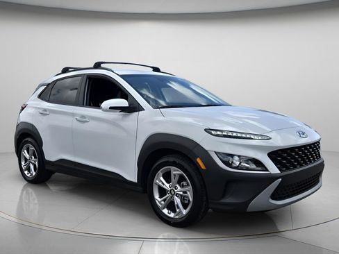 Used 2023 Hyundai Kona SEL w/ Cargo Package FWD image 9