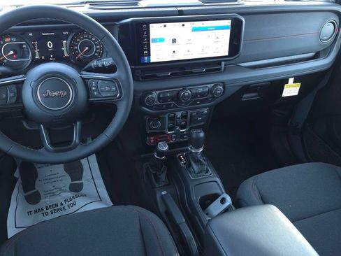 New 2026 Jeep Wrangler Unlimited Rubicon AWD/4WD image 25