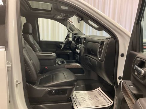 Used 2022 GMC Sierra 3500 Denali AWD/4WD image 32