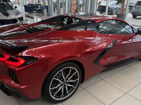 Used 2026 Chevrolet Corvette Stingray Preferred Conv w/ Z51 Performance Package RWD image 9