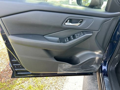 Used 2026 Nissan Rogue SV FWD image 18