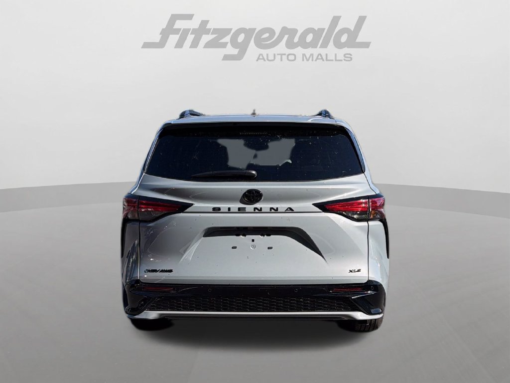 Used 2026 Toyota Sienna XSE AWD/4WD image 7