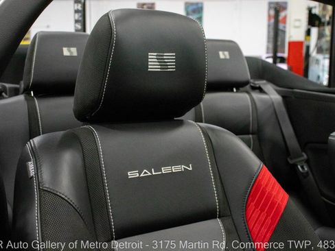Used 2011 Ford Mustang GT Premium w/ Comfort Pkg RWD image 30