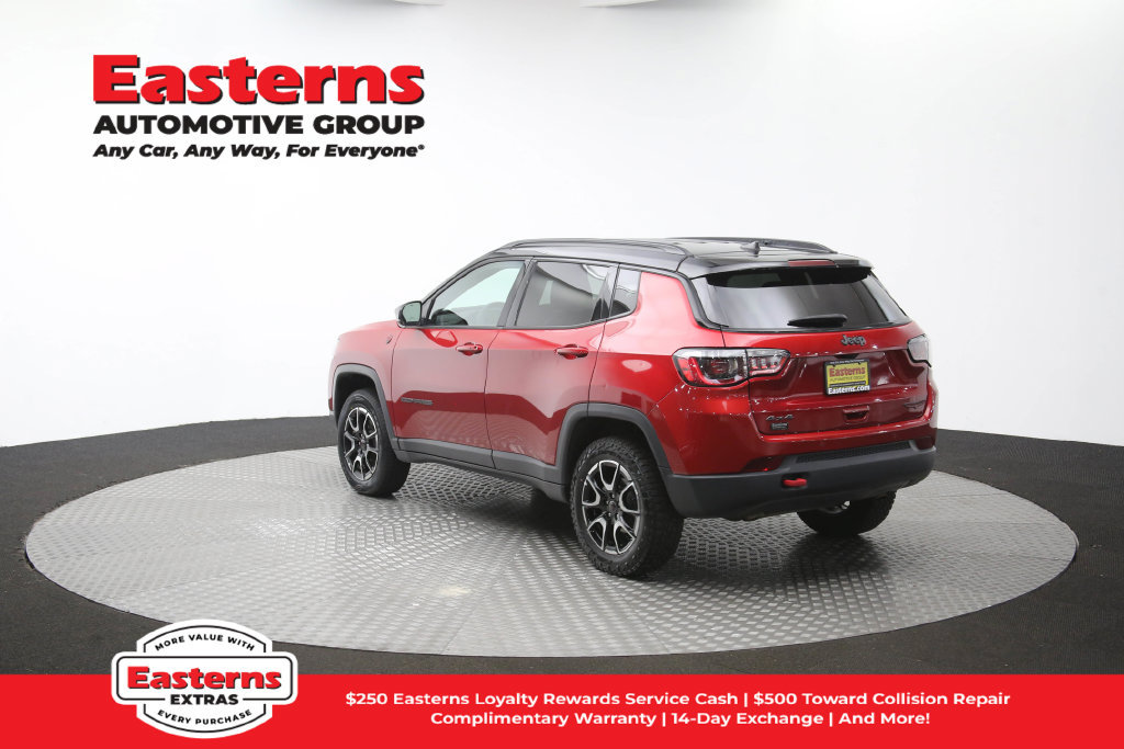 Used 2025 Jeep Compass Trailhawk AWD/4WD image 66