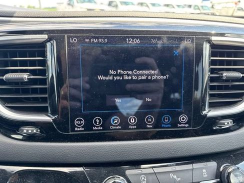 Used 2018 Chrysler Pacifica Touring Plus w/ S Appearance Package FWD image 22