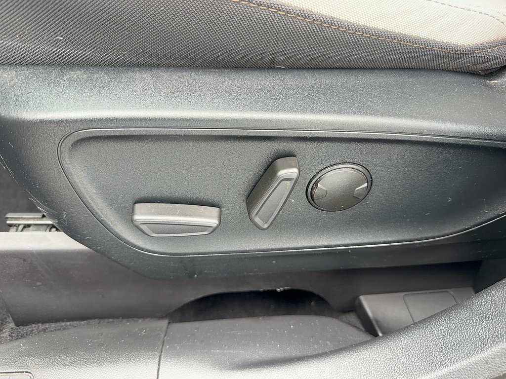 Used 2020 Ford Escape SE FWD image 36