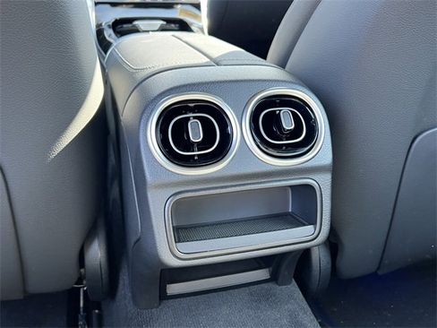 Certified 2025 Mercedes-Benz C 300 4MATIC Sedan image 31