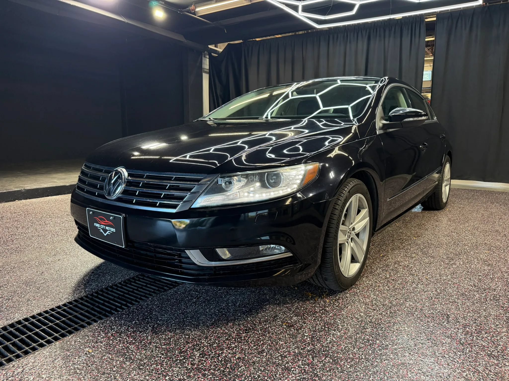 Used 2015 Volkswagen CC Sport FWD image 3