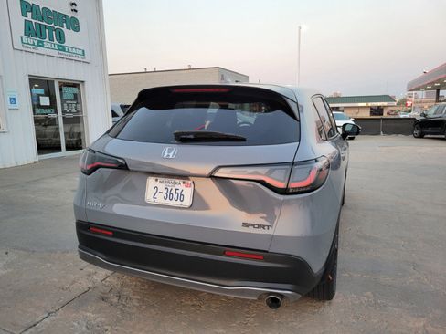 Used 2023 Honda HR-V Sport image 7