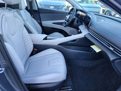 New 2026 Hyundai Elantra Limited image 11