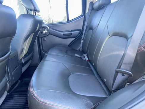 Used 2011 Nissan Xterra PRO-4X w/ Pro-4x Leather Pkg image 16