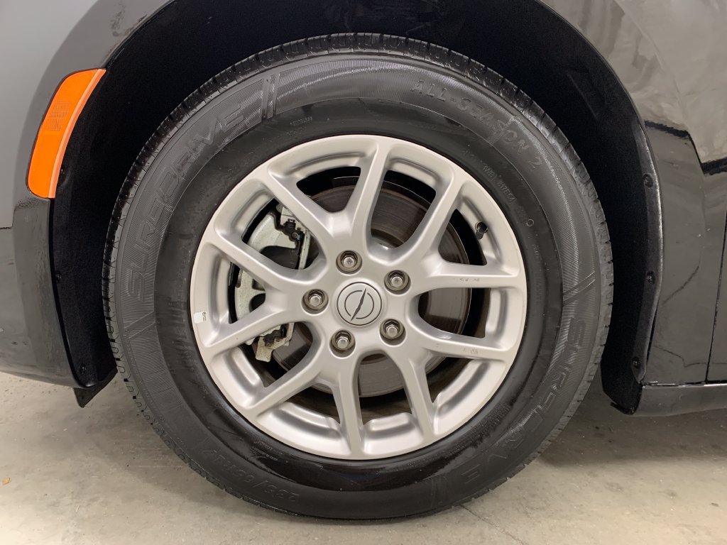 Used 2026 Chrysler Pacifica Select FWD image 2