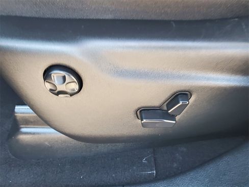 Used 2023 Dodge Durango GT image 8